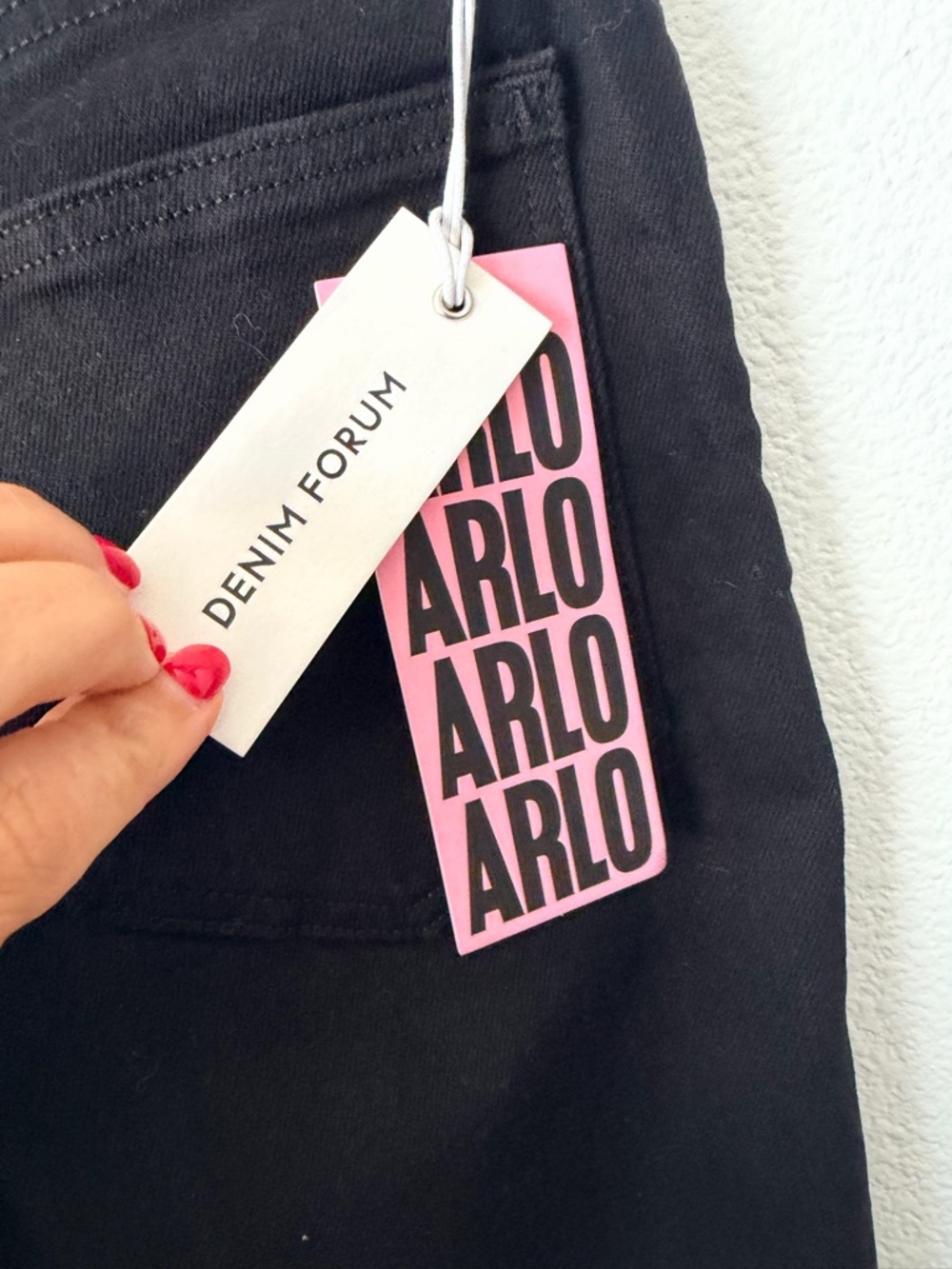 Aritzia Denim Forum Arlo High Rise Straight Jeans Black 26W 28L NWT Stay Black - Picture 6 of 10